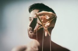CÓMO INFLUENCIAR UN HOMBRE